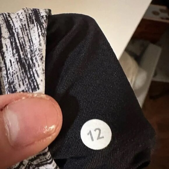 🔥 Like New Lululemon Namaskar Pant II – Size 12 - Picture 7 of 8